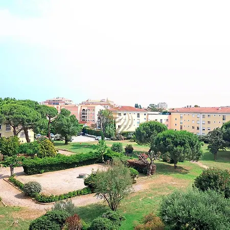 Escale Marine - Sleeps 6 - Park View * Fréjus